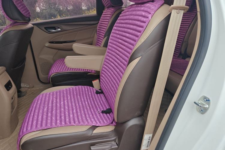 Used Baojun 730 2017 1.5T Manual Style 7 Seats China V