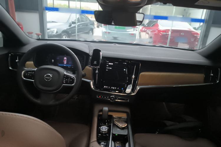 Used Volvo S90 2024 B5 Zhiyi Luxury Edition Center Console