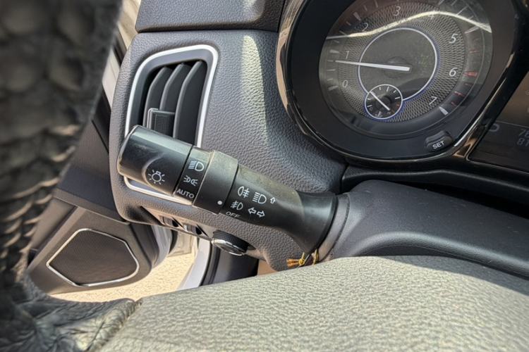 Used JMC Yusheng S350 2016 2.0T Automatic All-Wheel Drive Gasoline Luxury Edition 5 Seats