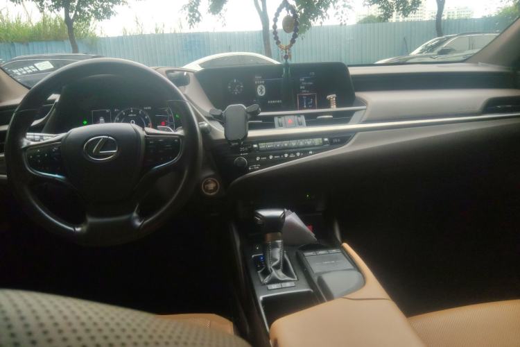 Used Lexus ES 2020 200 Excellence Edition
