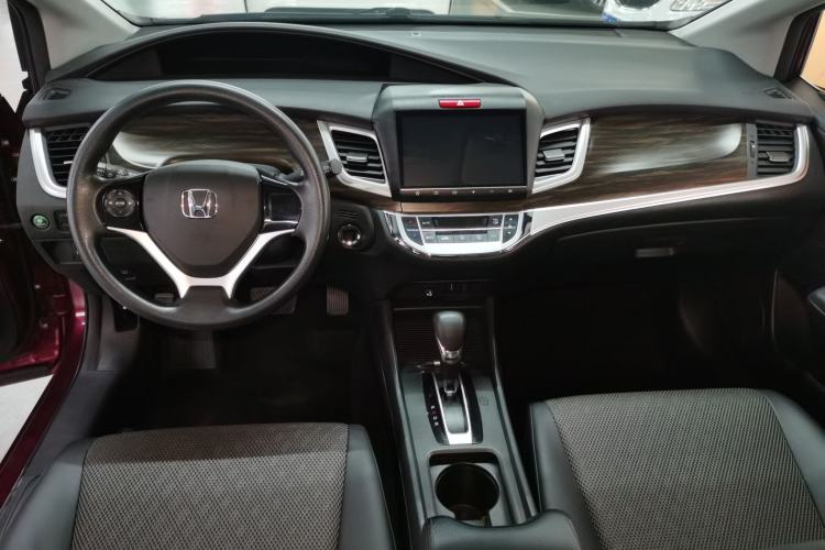 Used Honda Jade 2017 1.8L automatic Comfort version 5 seats
