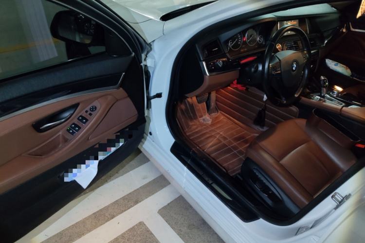 Used BMW 5 Series 2014 520Li Elegant Model
