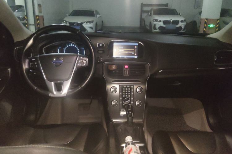 Used Volvo V40 2013 2.0T Zhiya Edition