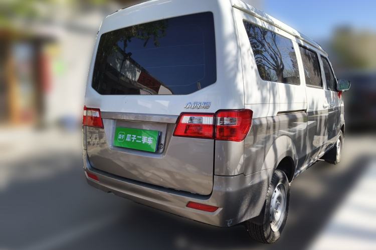 Used Jinbei Hiace X30 2024 1.5L Wealthy-Style Passenger Van 5/6/7 Seater with Front-Mounted Air Conditioning Rear Right 45 Deg