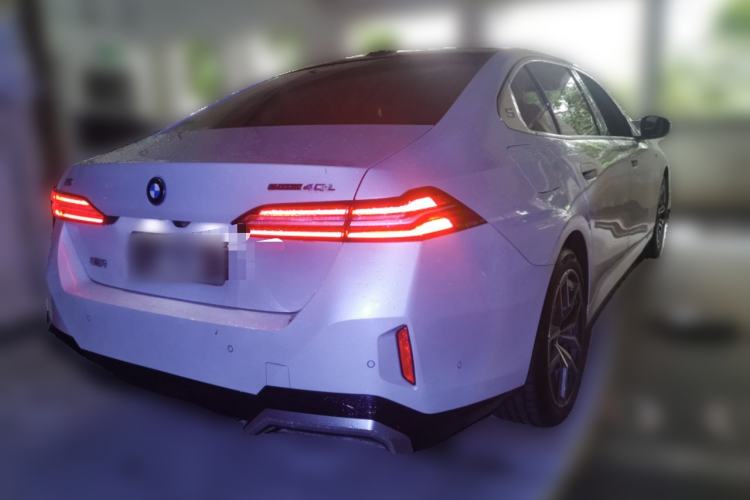 Used BMW i5 2025 eDrive 40L M Sport Package Rear Right 45 Deg