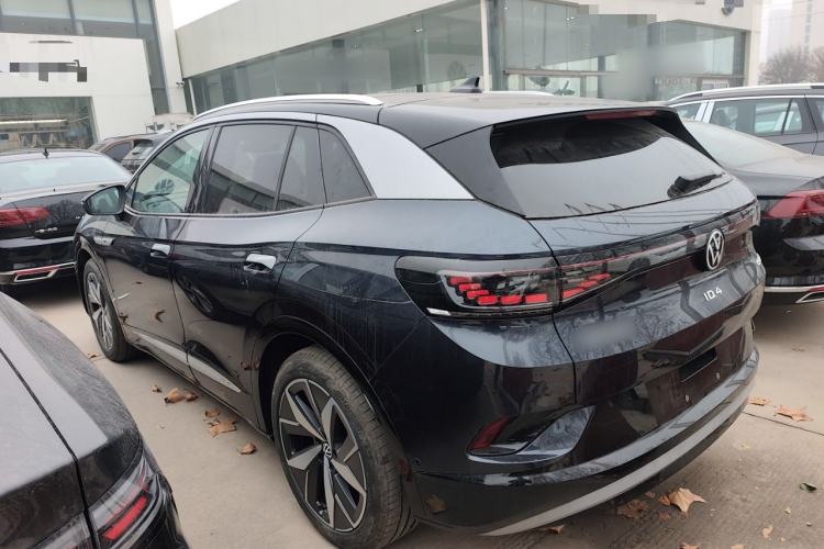 Used Volkswagen ID.4 CROZZ 2024 Facelifted PRO