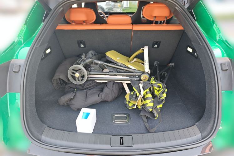 Used Xiaomi Auto YU7 2025 Ultra-Long Range High-Performance All-Wheel-Drive Max Edition
