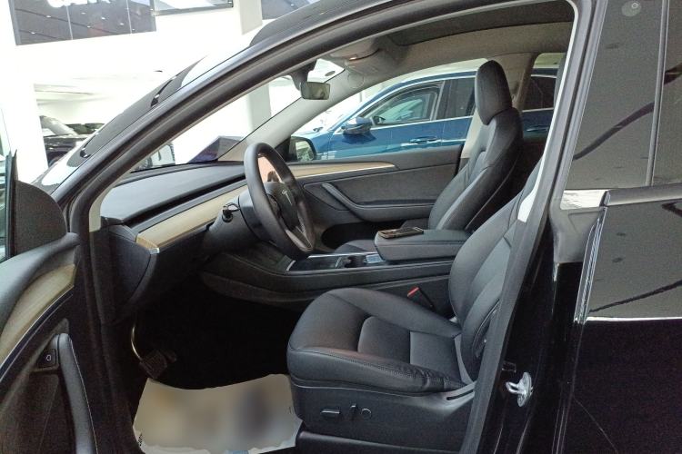 Used Tesla Model Y 2022 Rear-Wheel-Drive Version