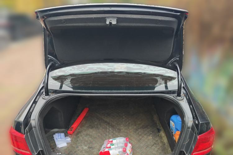 Used Volkswagen Magotan 2012 1.8TSI Luxury Model Trunk