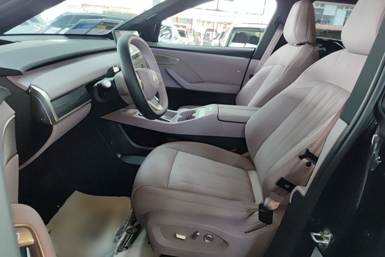 Used ONVO L60 2024 85 kWh Rear-Drive Version
