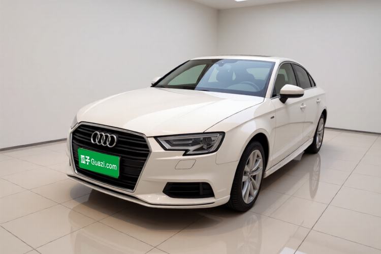 Used Audi A3 2018 30th Anniversary Edition Limousine 35 TFSI Ambition Model Guazi used car, China used car export, Used car for sale, Used cars, Cheapest cars for sale
