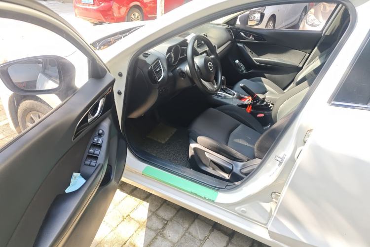 Used Mazda Mazda 3 Axela 2016 Sedan 1.5L Automatic Comfort Model
