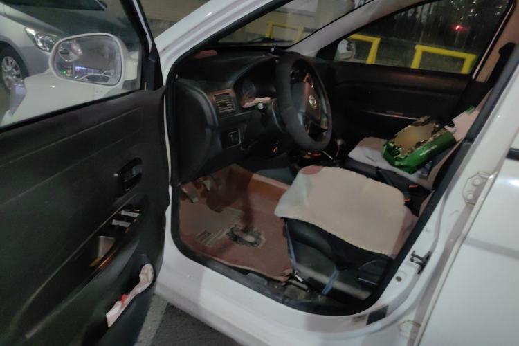 Used Dongfeng Fengon 330 2019 1.5L Manual Practical II China VI Driver Seat