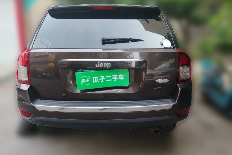 Used Jeep Compass 2014 2.4L Four-Wheel Drive Serpentine Collection Edition Rear