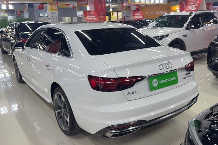 Used Audi A4L 2020 40 TFSI Fashionable and Elegant Model
