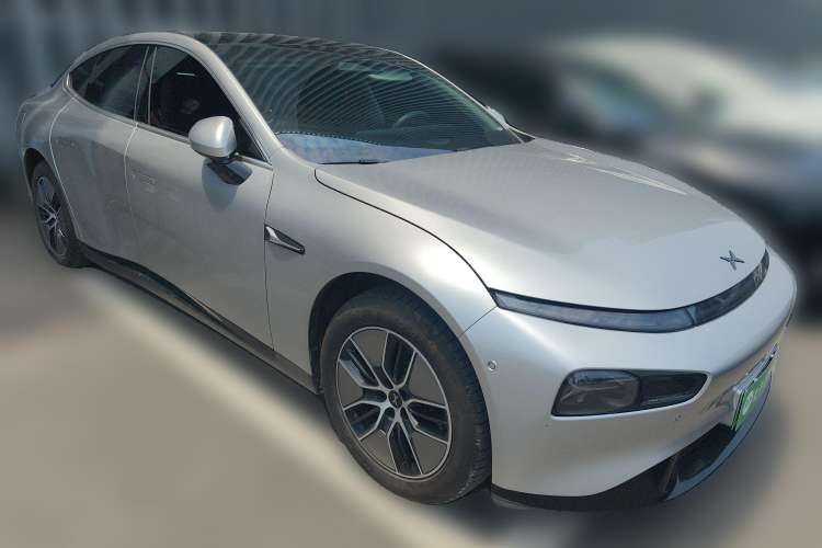 Used XPeng P7 2023 P7i 702 Pro Front Right 45 Deg