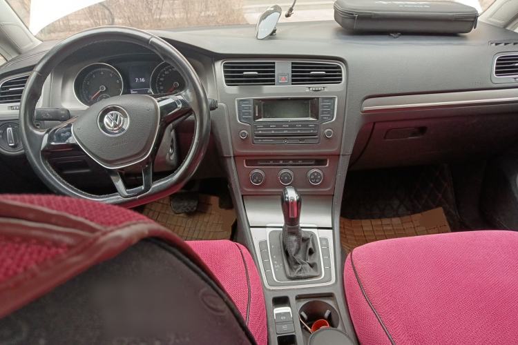 Used Volkswagen Golf 2015 1.6L Automatic Comfort Model
