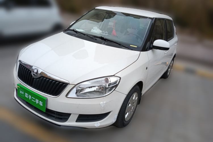 Used Skoda Fabia 2014 1.4L Automatic Crystal Edition
