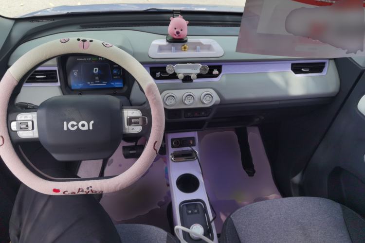 Used Chery QQ Ice Cream 2022 170km Sundae Ternary Lithium Center Console