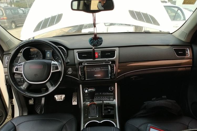 Used Haval H8 2015 2.0T Two-Wheel-Drive Luxury Version