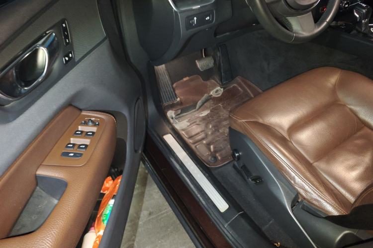 Used Volvo XC60 2019 T5 4x4 Smart Edition China VI Standard Driver Seat