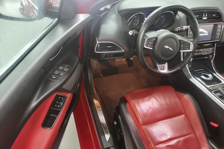 Used Jaguar XE 2015 2.0T 200 PS R-Sport