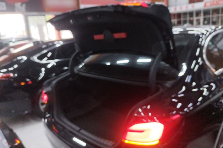 Used BMW 5 Series 2022 Second Facelift 530Li Leading Edition Luxury Package Trunk