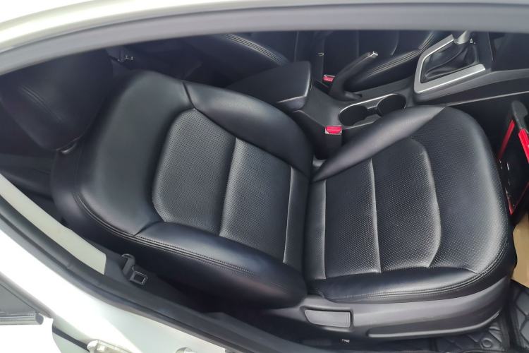 Used Hyundai Elantra (6th Generation / Lingdong) 2016 1.6L Automatic ZhiXuan – Elite Version
