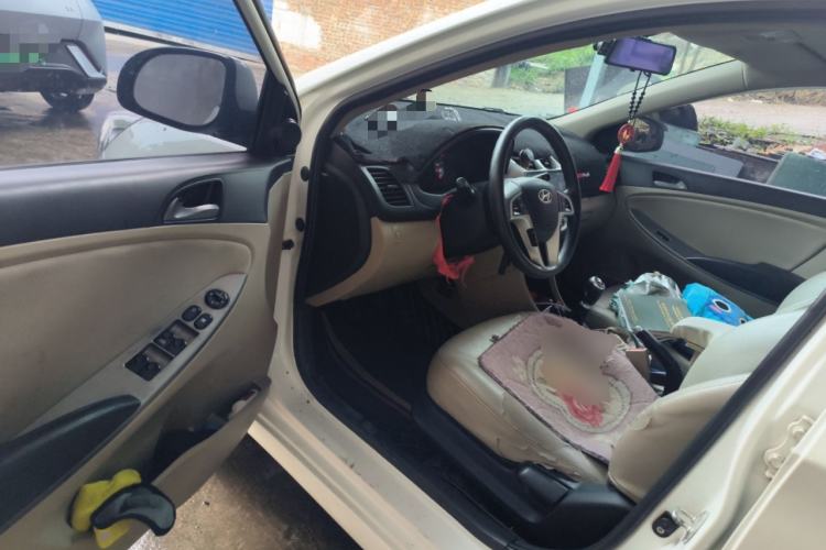 Used Hyundai Verna (older generation) 2016 1.4L Manual Smart GLS Trim