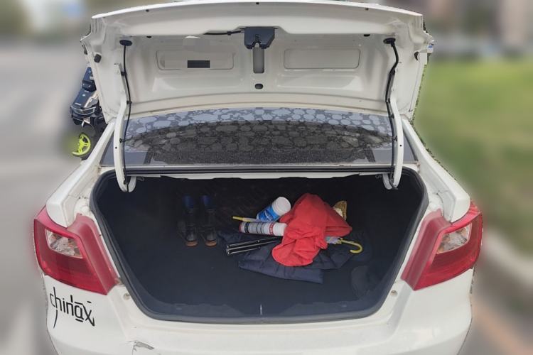 Used CHANGAN Alsvin V3 2015 1.4L Manual Warm-Hearted Model China IV Standard
