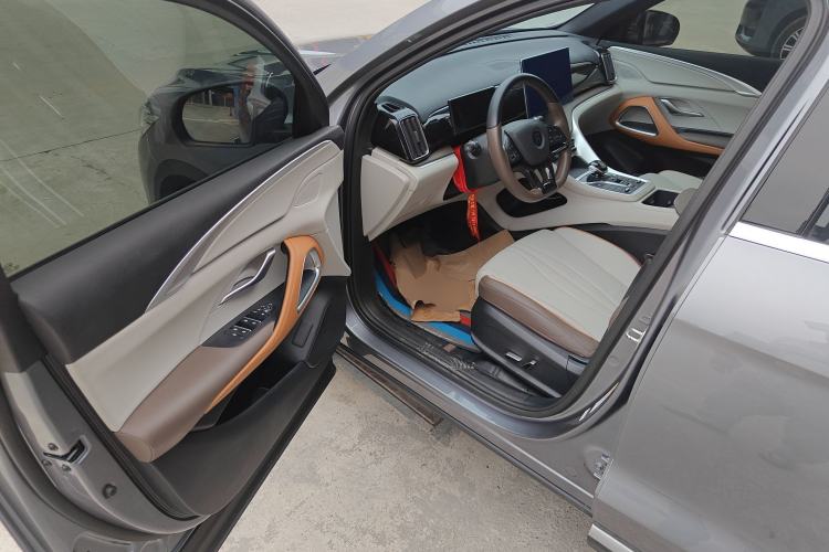 Used BYD Song Pro New Energy 2023 Champion Edition DM-i 110KM Beyond Model Driver Seat