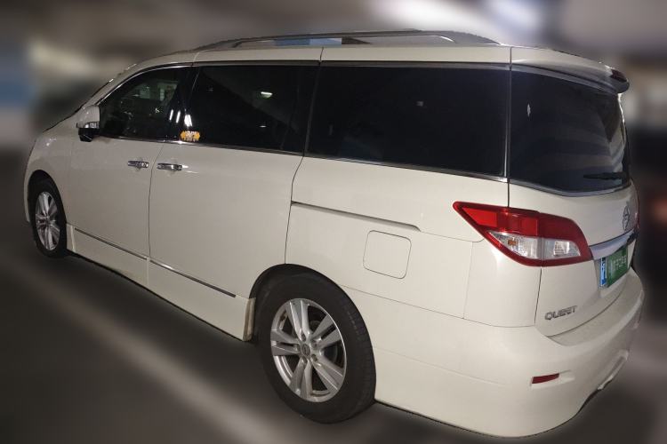 Used Nissan Quest 2015 3.5L SL
