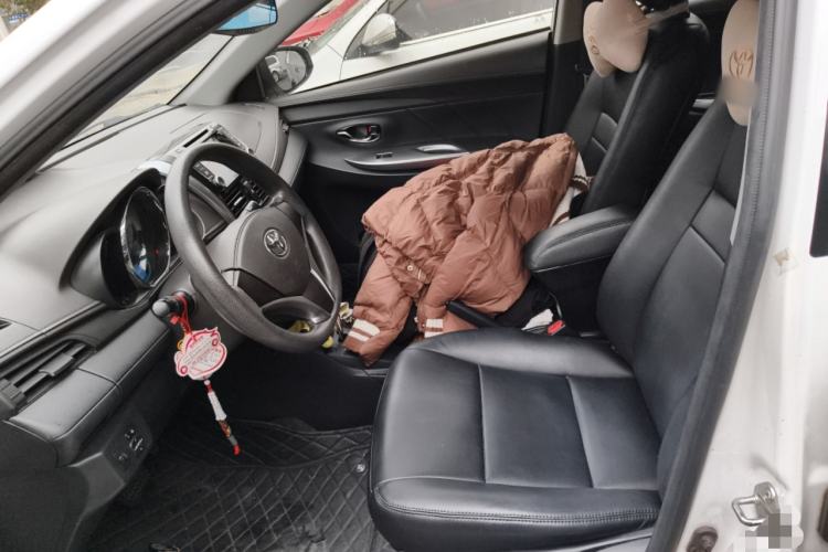 Used Toyota YARiS L Zhi Xuan 2015 1.5E Automatic Charm Edition