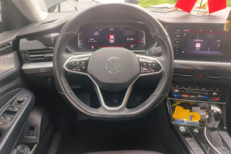 Used Volkswagen Passat 2022 330TSI Luxury Edition Steering Wheel