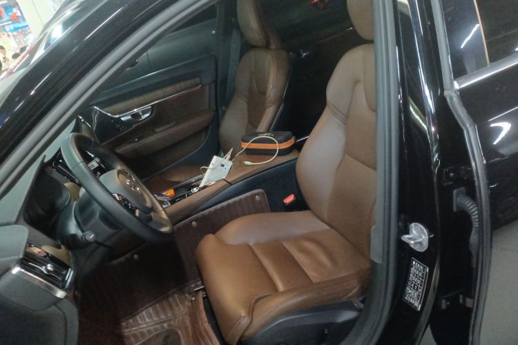 Used Volvo S90 2024 B5 Zhiyuan Luxury Edition