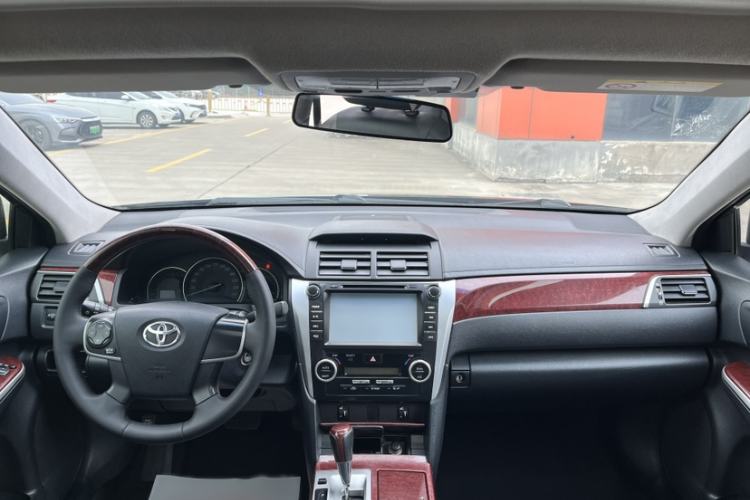 Used Toyota Camry 2013 2.5G Comfort Edition Interior 1