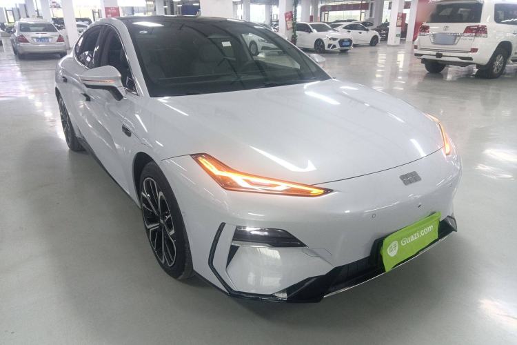 Used Geely Galaxy E8 2025 700 km Long-Range Intelligent Driving Version