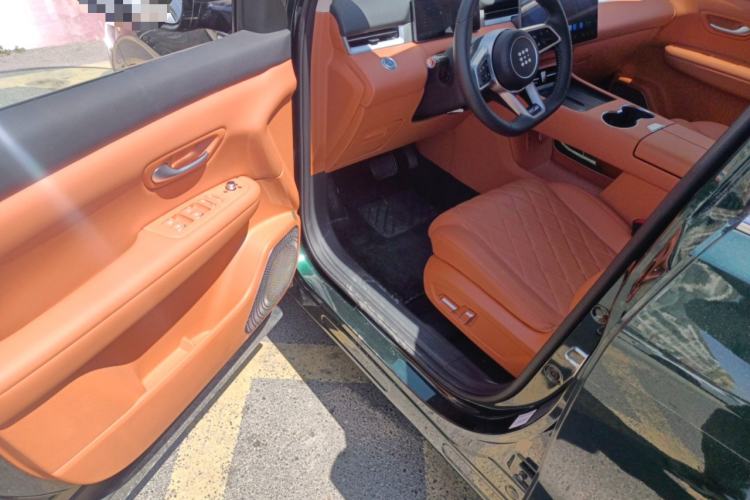 Used Landian E5 PLUS 2026 Model 165km Long-Range First-Adoption Version Ultra 7-seater
