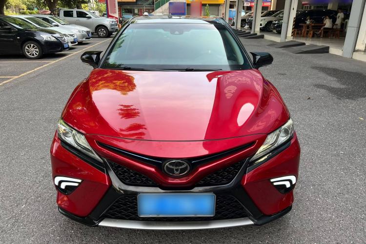 Used Toyota Camry 2018 2.0S FENGSHANG Edition
