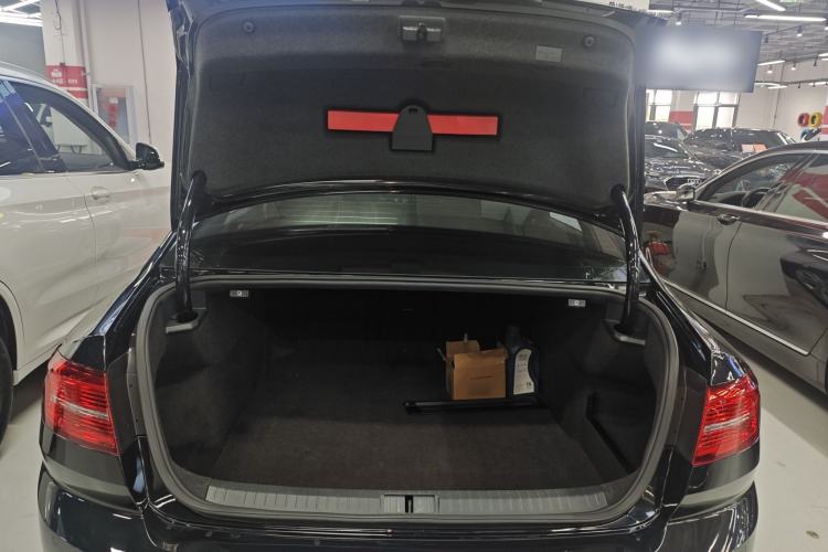 Used Volkswagen Magotan 2019 330TSI DSG Luxury Model China V Standard Trunk