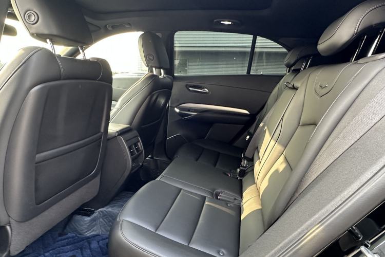 Used Cadillac XT4 2021 28T Two-Wheel Drive Luxury Version
