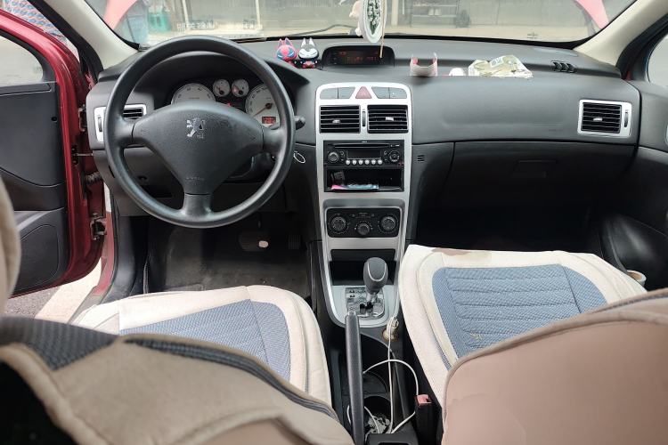 Used Peugeot 307 2012 Hatchback 1.6L Automatic Comfort Edition
