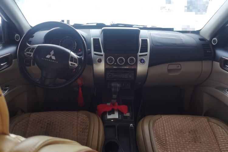 Used Mitsubishi Pajero Sport 2013 3.0L Automatic Two-Wheel Drive Luxury Edition