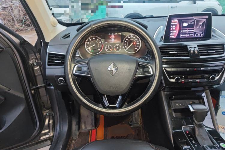 Used BORGWARD BX5 2017 25TGDI Automatic Two-Wheel Drive Sharp Model