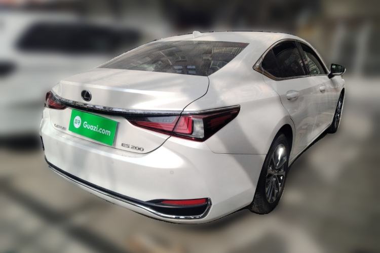 Used Lexus ES 2023 200 Excellence Edition
