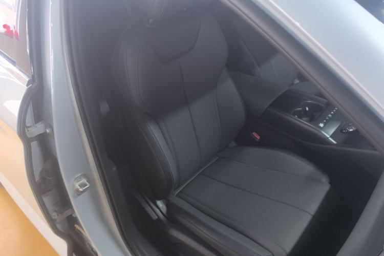 Used BYD Qin L 2026 DM-i 128KM Leading Edition Right Front Seat