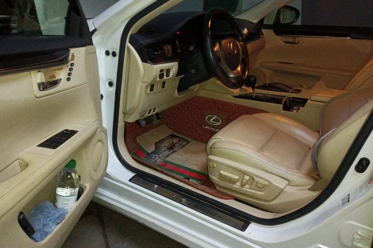 Used Lexus ES 2013 250 Elegant Edition
