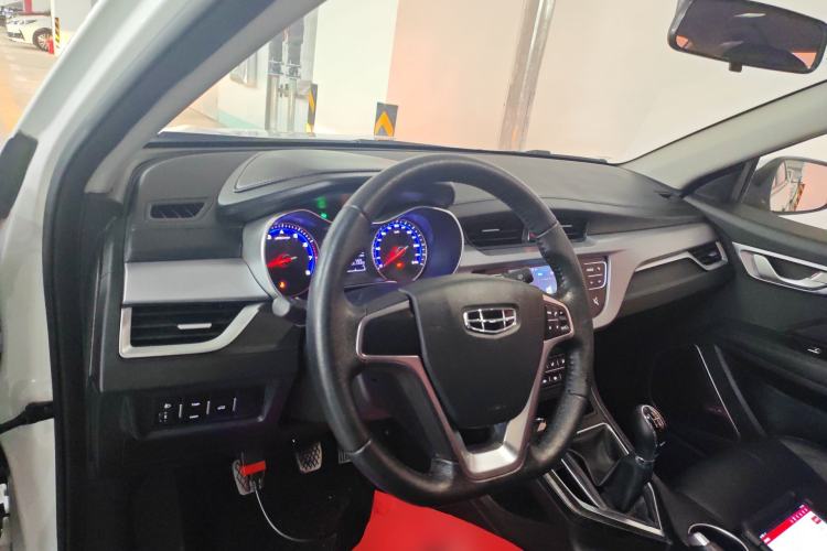 Used Geely Auto Vision 2020 Revised 1.5L Manual Asian Games Edition Center Console
