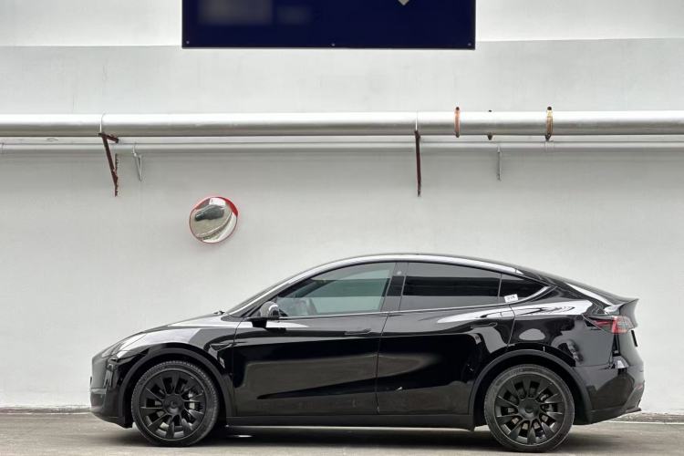 Used Tesla Model Y 2022 Long-Range All-Wheel-Drive Version Exterior 3