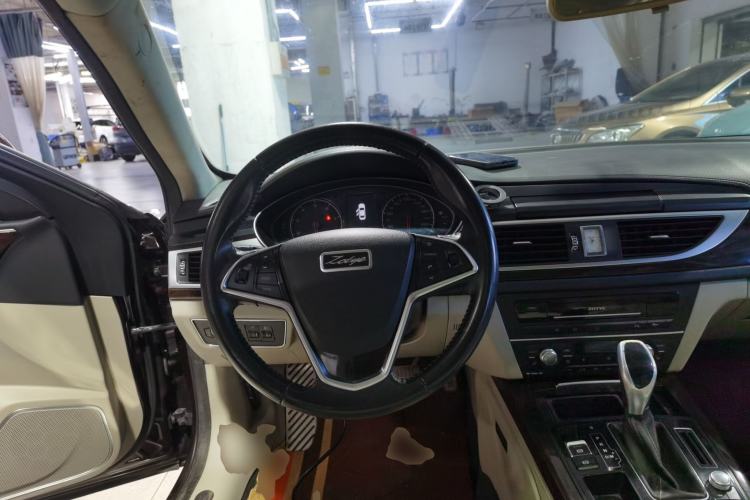 Used Zotye Z700 2016 1.8T DCT Elegant Version
